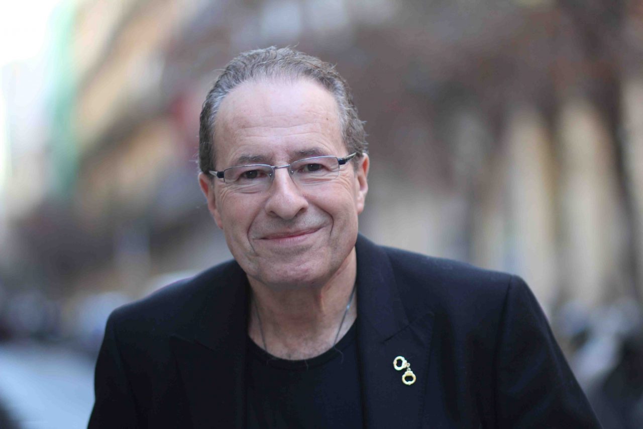 Peter James