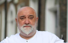 Retrato de Alexei Sayle, Actor y escritor, por Ana Portnoy