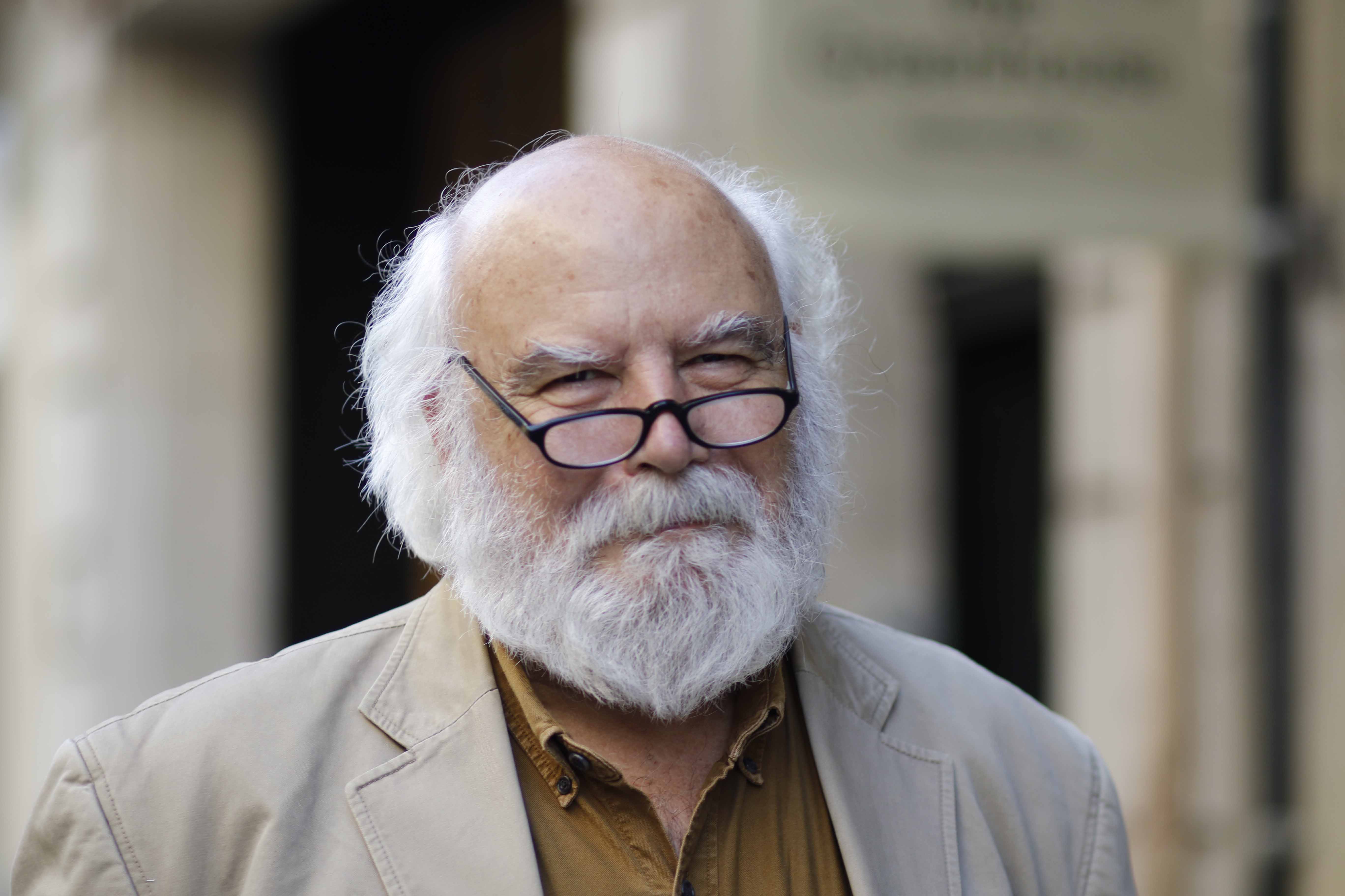 Juan Sasturain – Escritor